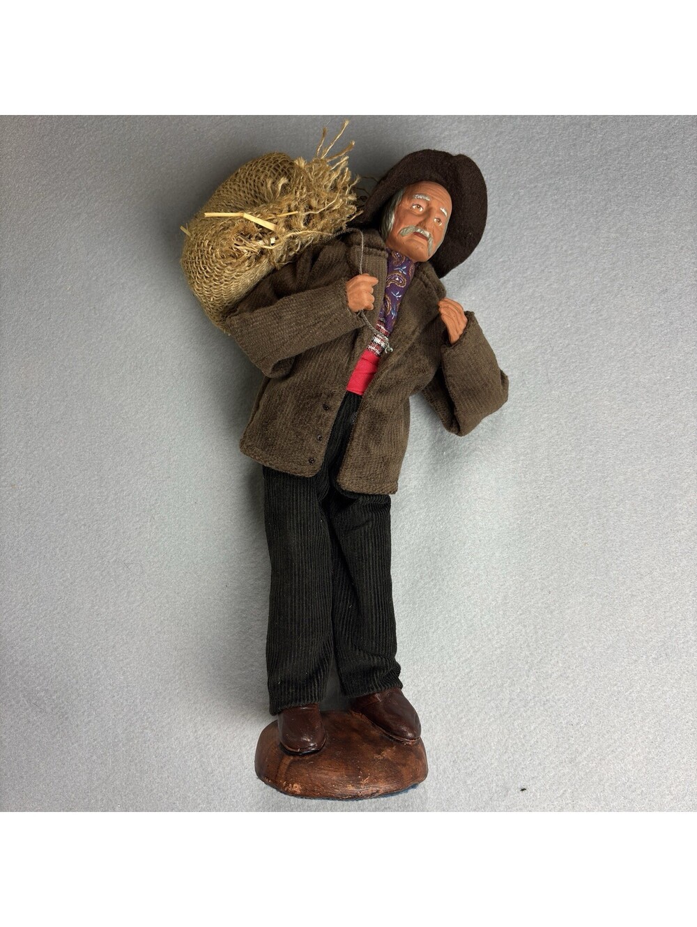 Santons de Provence Maryse di Landro Signed Terracotta 12" Hay Sack Man Figure